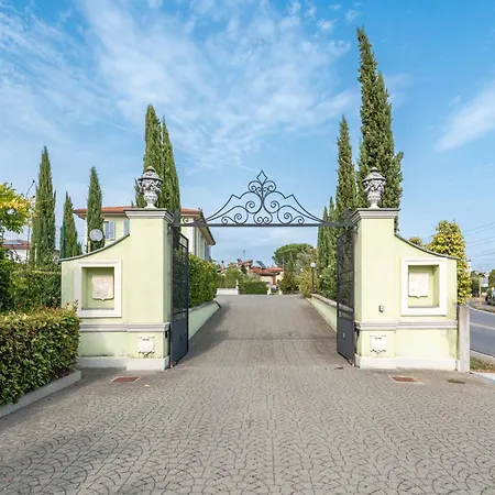 La Palazzina Della Meridiana Διαμέρισμα Chiesina Uzzanese